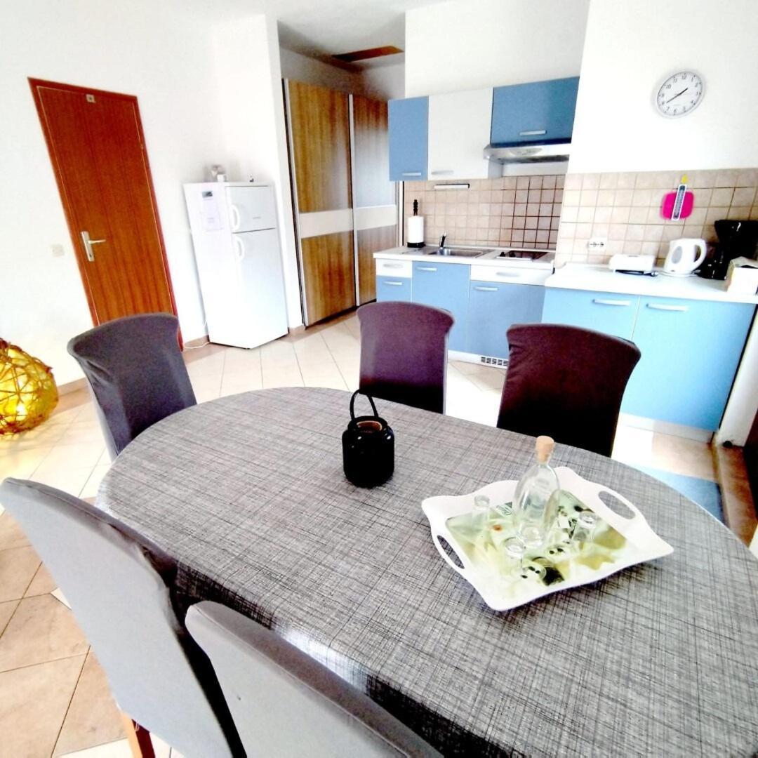Apartments Josef Вели-Рат Экстерьер фото